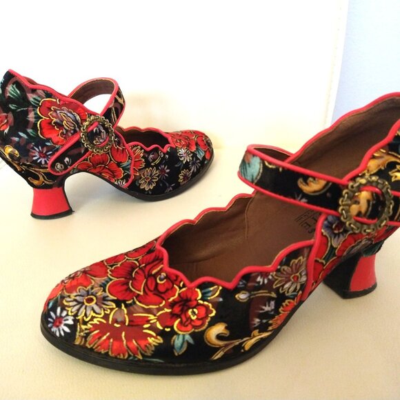 Spring Step L'Artiste - 'Adodora', Red Floral Velvet heeled Mary Jane - 39 / 8.5 - Picture 10 of 10